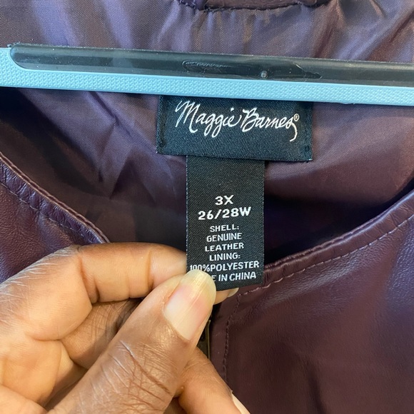 Maggie Barnes Women’s Leather Jacketet - Picture 4 of 10